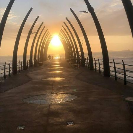 Umhlanga Stunning Sea Facing Apartment Durban Exterior photo