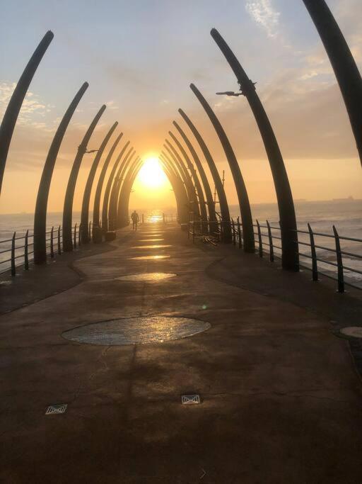 Umhlanga Stunning Sea Facing Apartment Durban Exterior photo