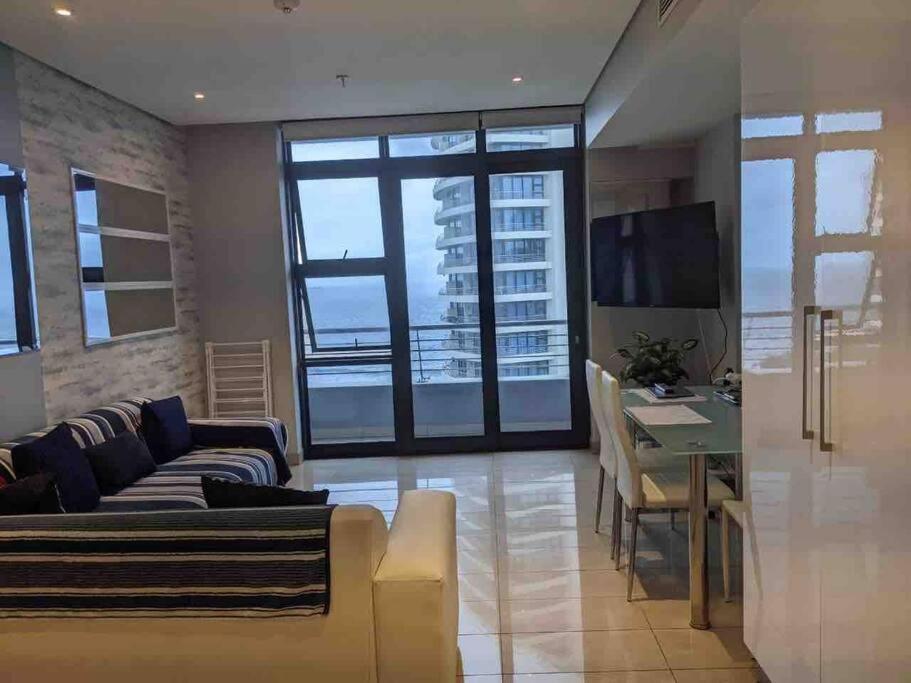 Umhlanga Stunning Sea Facing Apartment Durban Exterior photo